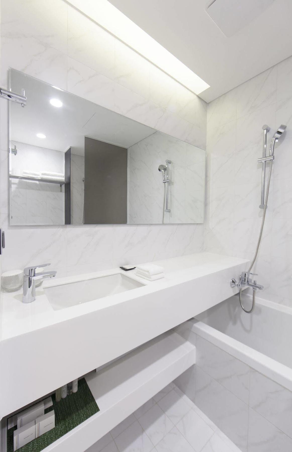Stayb Hotel Myeongdong Сеул Екстер'єр фото